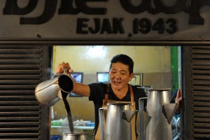 Keramahan Penuh Citarasa Kopi Kong Dije