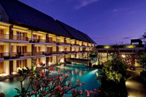 Mengambil Tema Sunset pada bulan Oktober di THE HAVEN SUITES Bali Berawa