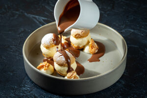 LYON KEMBALI DAN MEMBAWA MAKANAN PRANCIS OTENTIK DENGAN MENU DAN KONSEP BARU YANG SEGAR