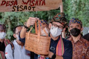 Menparekraf Apresiasi Desa Wisata Sesaot Usung Konsep Pariwisata Berbasis Masyarakat