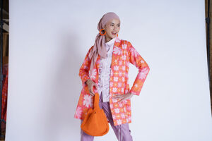 Tips Makin Pede dengan Gaya Berbusana ala Sideline untuk Samarkan Perut Buncit