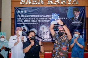 Menparekraf Dorong Mahasiswa STMIK Insan Pembangunan Tangsel Ciptakan Lapangan Kerja di Sektor Ekraf