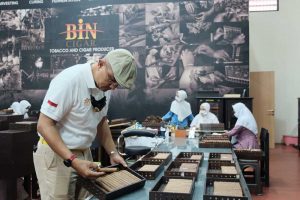 Menikmati Aroma Tembakau di BIN Cigar, Cerutu Kelas Dunia