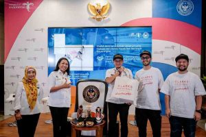 Kolaborasi Menparekraf Bersama Brand Lokal Nevertoolavish dengan Merek Global Clarks Promosikan Budaya Urban Jakarta