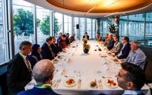 Menparekraf Ajak Flight Centre Australia Buat Paket Perjalanan ke 5 DPSP