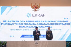 Menekraf Lantik Pejabat Tinggi Pratama di Lingkungan Kemenekraf/Bekraf