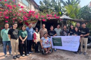 Wujud Peduli Hotel LAMORA Kota Lama Surabaya, Salurkan Kursi Roda Bagi Lansia