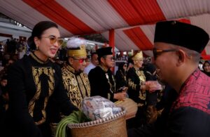 Menteri Pariwisata: Pesta Adat Erau di Kutai Kartanegara Perkuat Perputaran Ekonomi