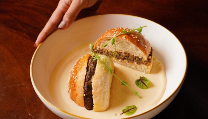 ARTOTEL Living World Kota Wisata – Cibubur Integrasikan Menu Plant-Based Program Rebellious Hunger