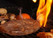 Sensasi BBQ, Rooftop, dan Musik Live Hadir Setiap Jumat Malam di ARTOTEL Cibubur